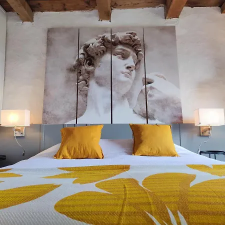 Maison Egalite ベッド・アンド・ブレックファスト 3*