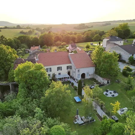 Maison Egalite Bed & Breakfast *