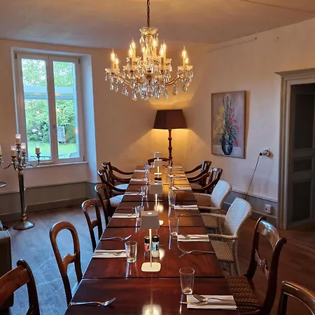 Maison Egalite Oda ve Kahvaltı Melay (Haute-Marne)